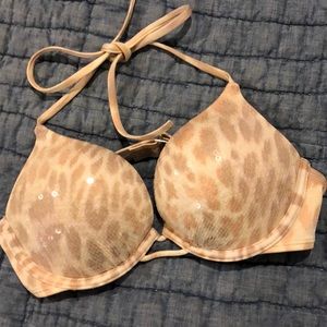 Victoria’s Secret top